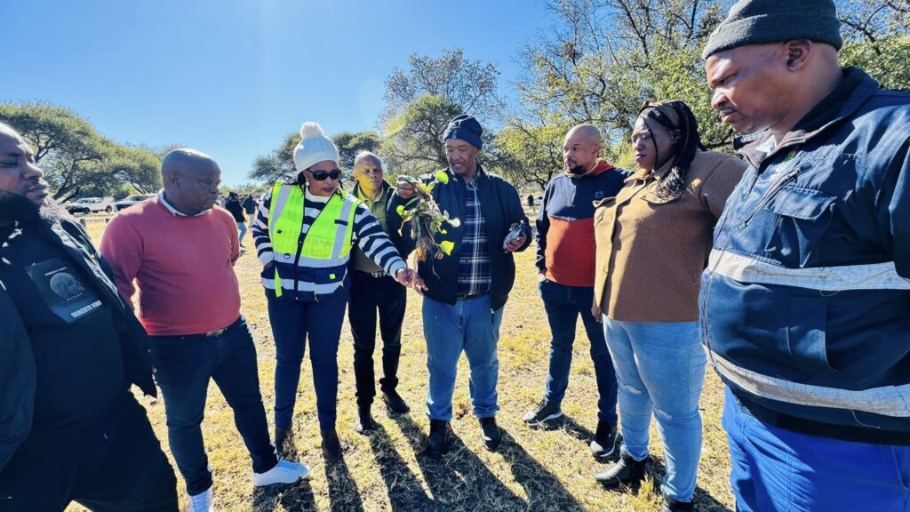 Deputy Minister Sello Seitlholo Conducts Oversight Visit to Vaalkop Dam